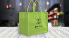 What are the advantages of environmentally friendly non-woven bag manufacturers
