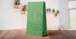 "Original Choice · Kraft Paper Handbag"-simple and elegant design aesthetics.