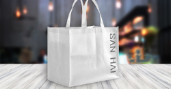What factors should be considered when customizing nonwoven bags 